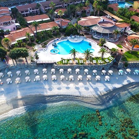Hotel Villaggio Cala Di Volpe Capo Vaticano Buitenkant foto