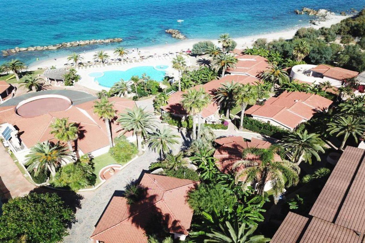 Hotel Villaggio Cala Di Volpe Capo Vaticano Buitenkant foto