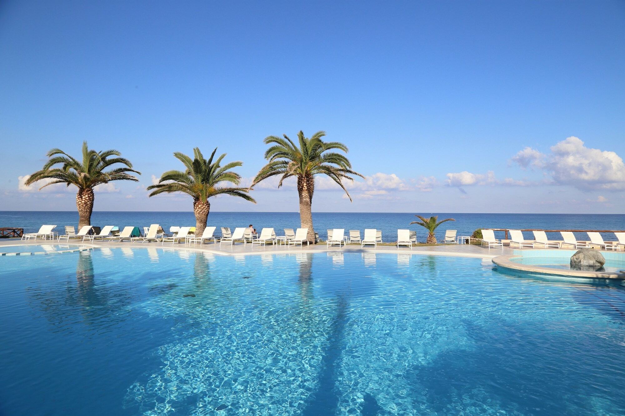 Hotel Villaggio Cala Di Volpe Capo Vaticano Buitenkant foto